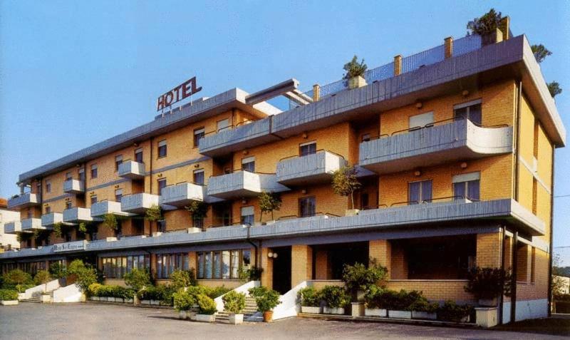 Hotel San Crispino Morrovalle Екстер'єр фото