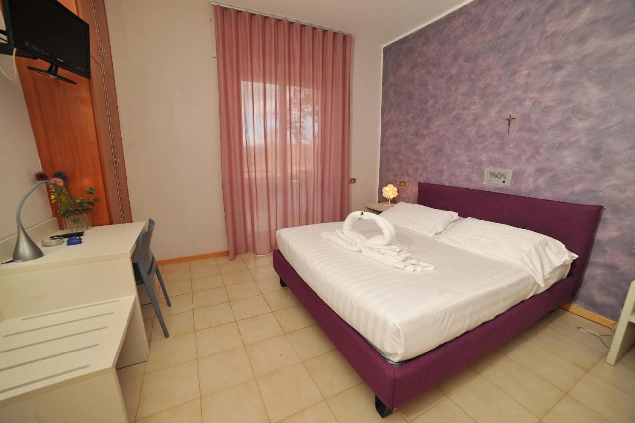 Hotel San Crispino Morrovalle Екстер'єр фото