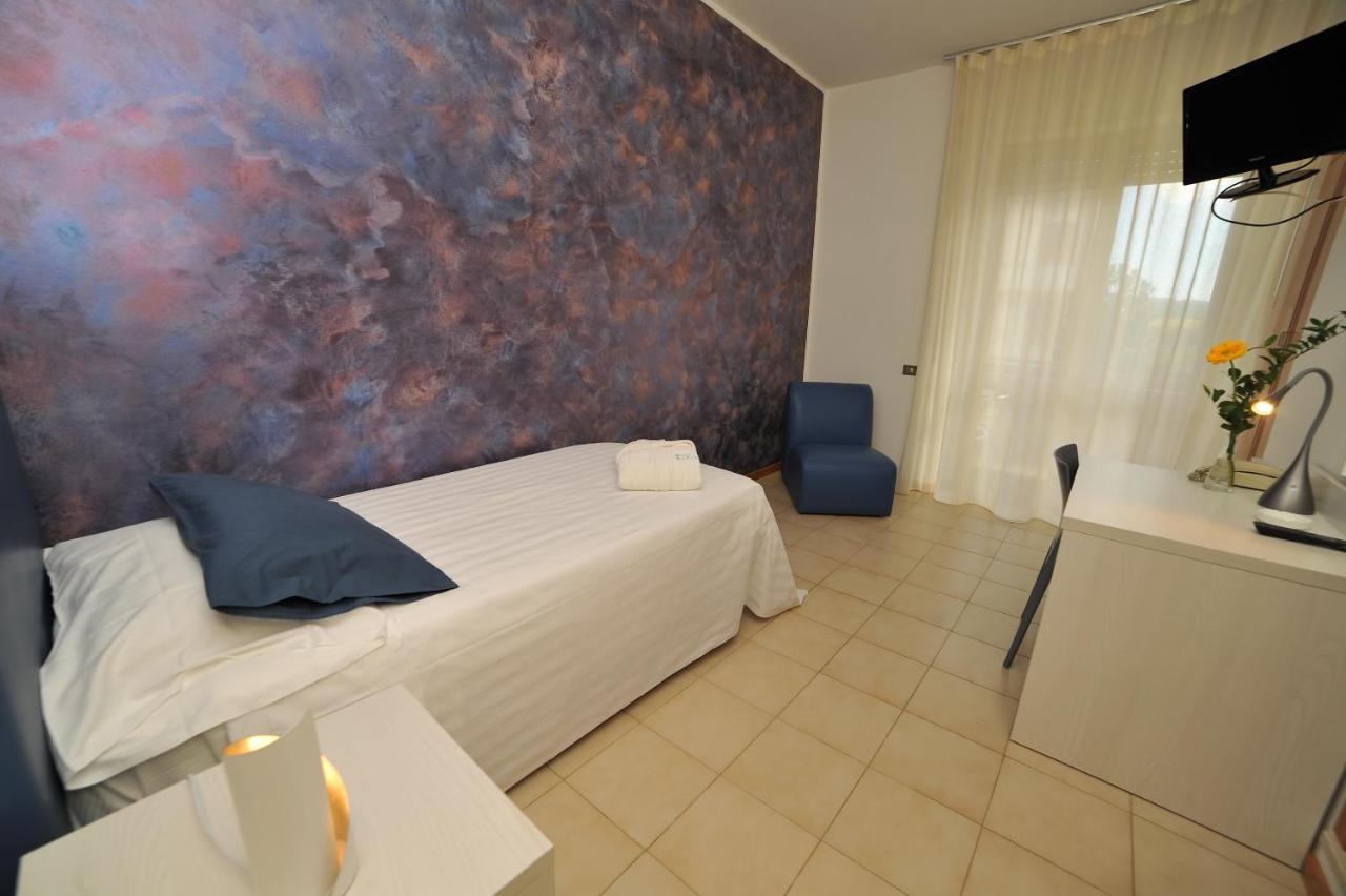 Hotel San Crispino Morrovalle Екстер'єр фото