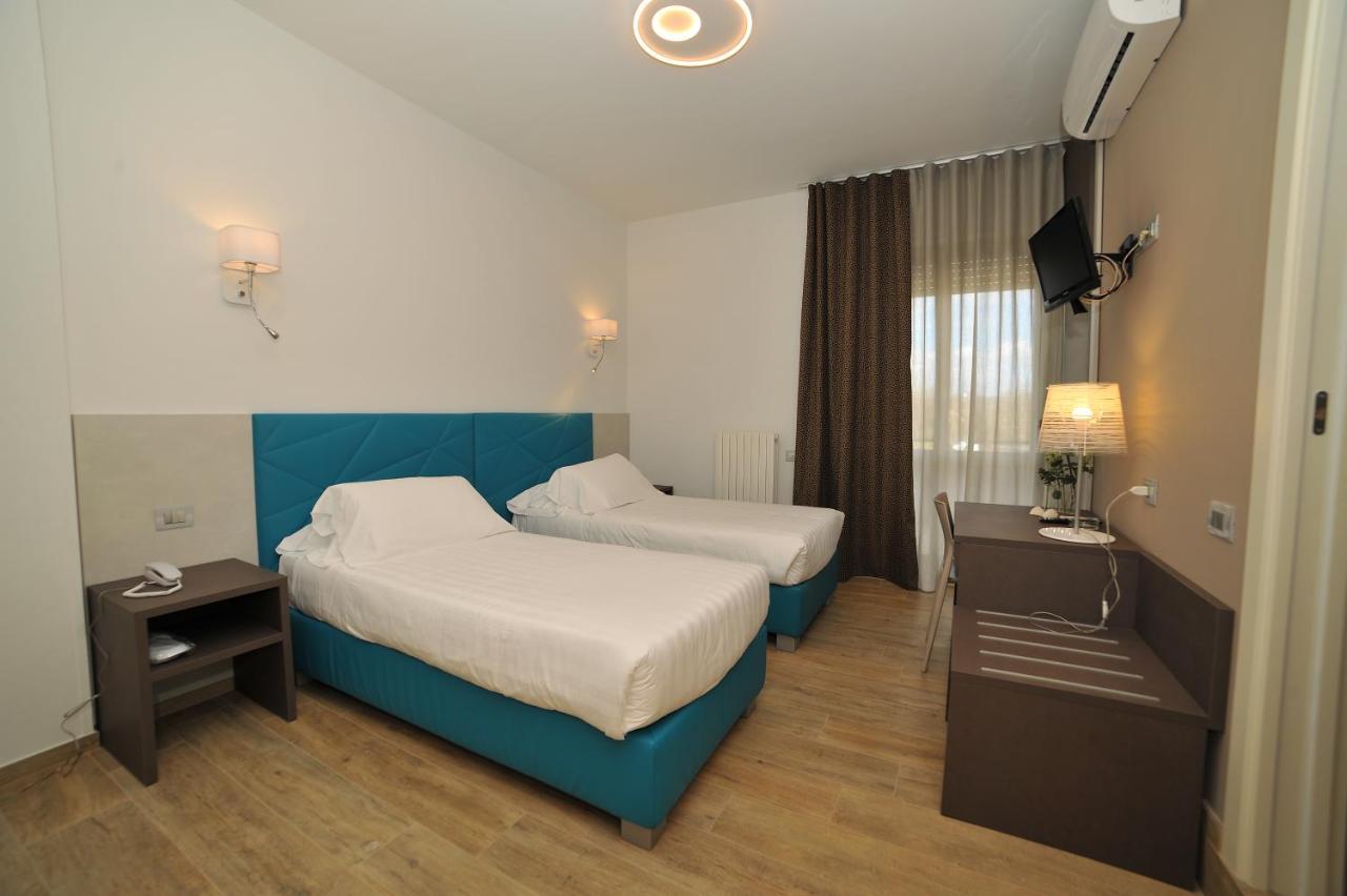 Hotel San Crispino Morrovalle Екстер'єр фото