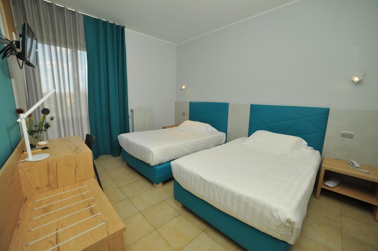 Hotel San Crispino Morrovalle Екстер'єр фото