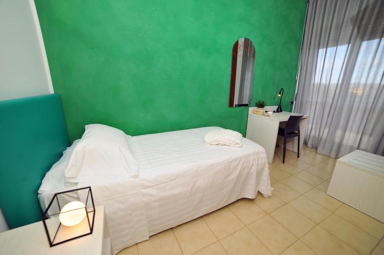 Hotel San Crispino Morrovalle Екстер'єр фото