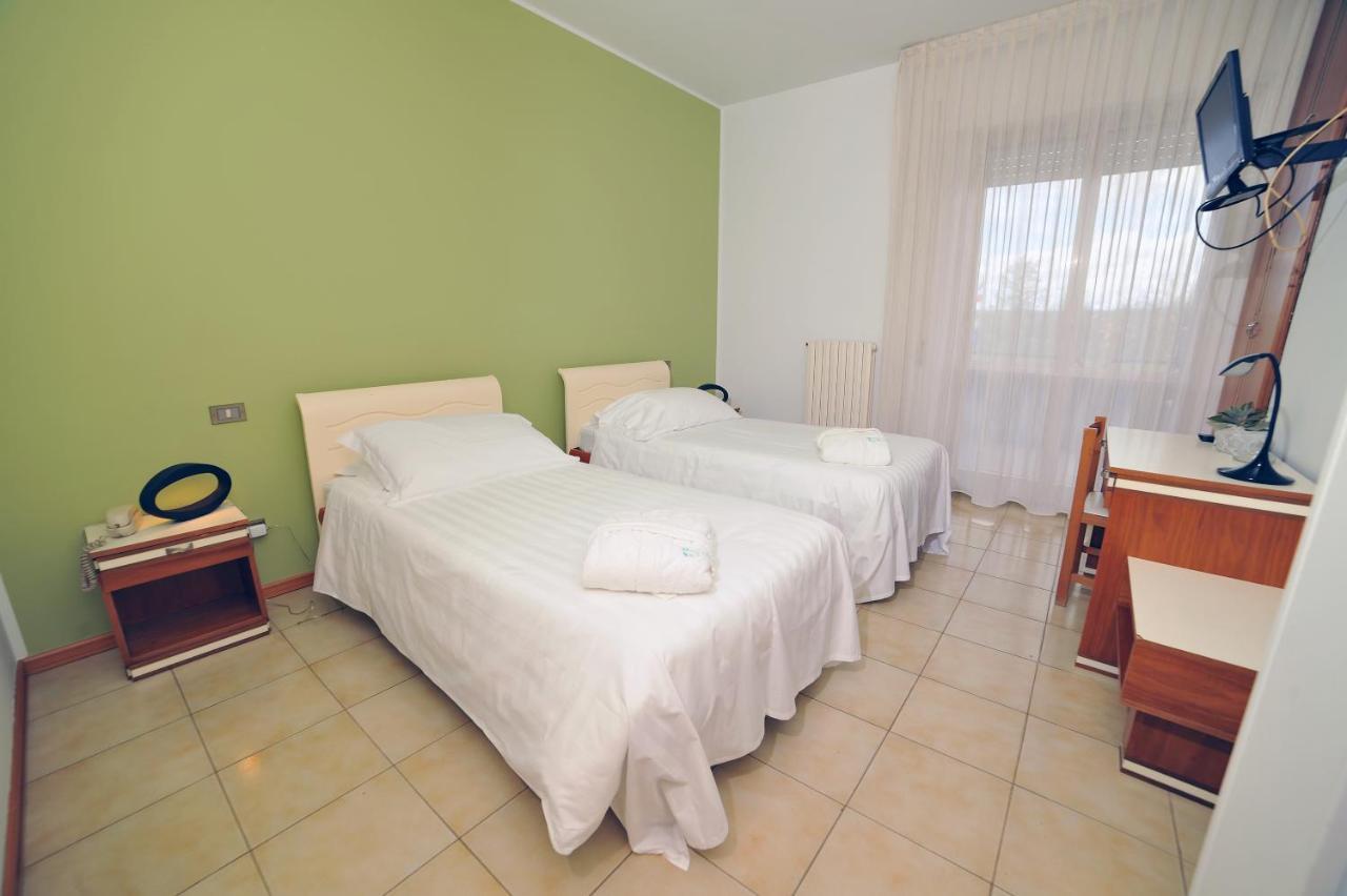 Hotel San Crispino Morrovalle Екстер'єр фото