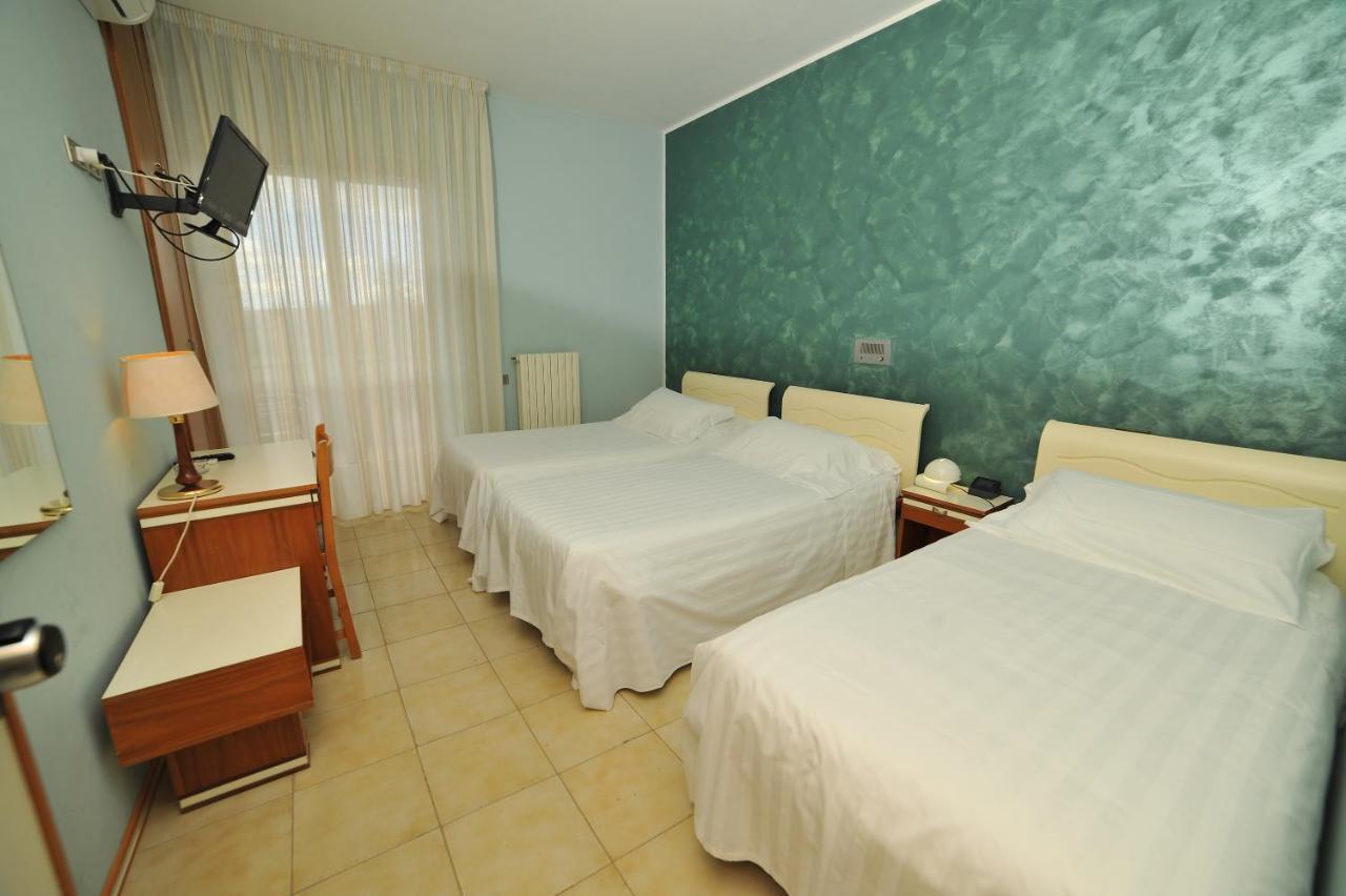 Hotel San Crispino Morrovalle Екстер'єр фото