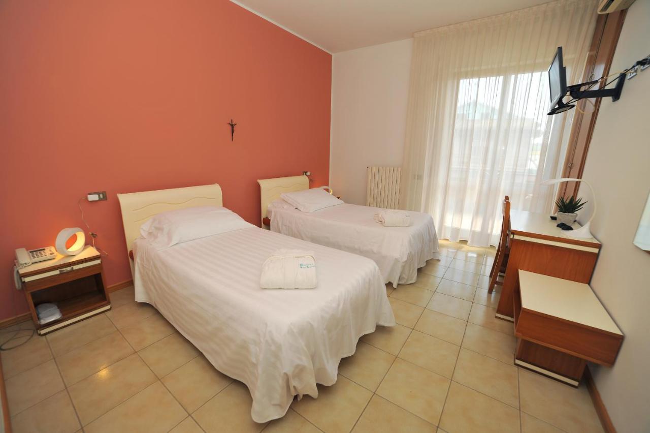 Hotel San Crispino Morrovalle Екстер'єр фото