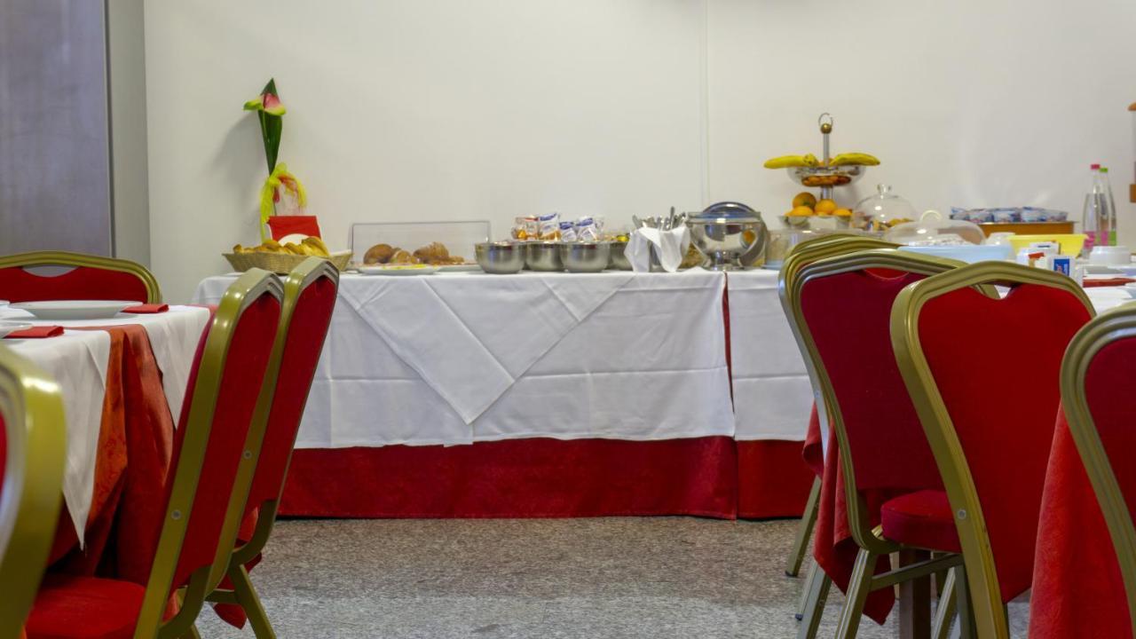 Hotel San Crispino Morrovalle Екстер'єр фото